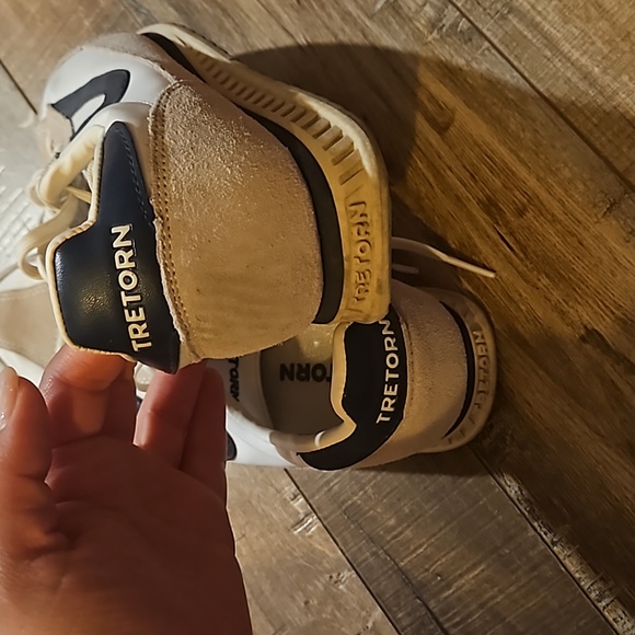 Shoes - Picture 3 of 3